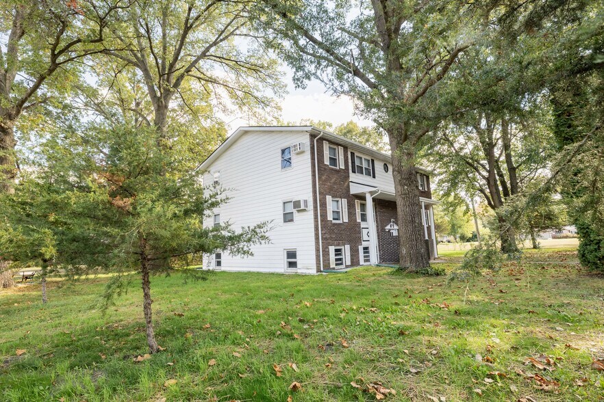 8943 N 300 W, Lake Village, IN à vendre - Photo du bâtiment - Image 2 de 25