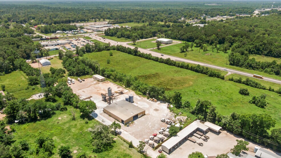 3301 Beaumont Ave, Liberty, TX à vendre - Photo du bâtiment - Image 2 de 9