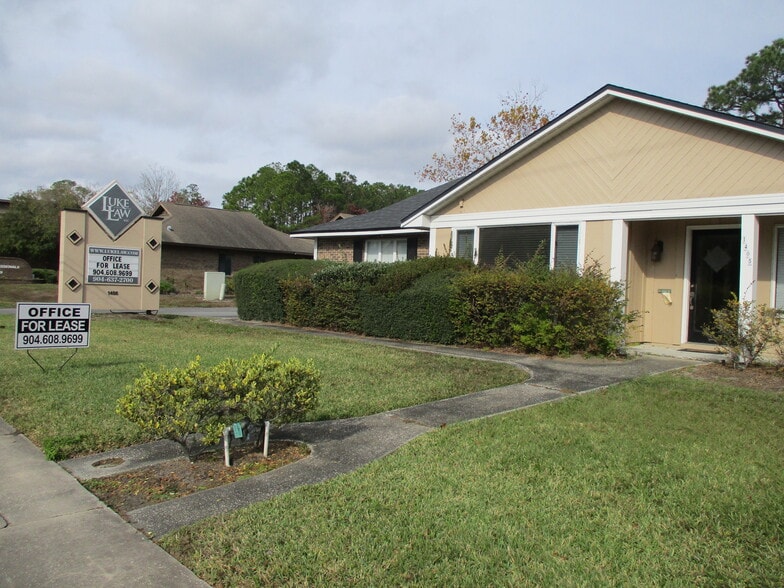 1405 Kingsley Ave, Orange Park, FL for lease - Building Photo - Image 2 of 5