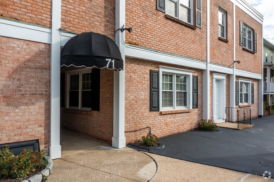 71 East Ave, Norwalk, CT for lease - Building Photo - Image 2 of 9