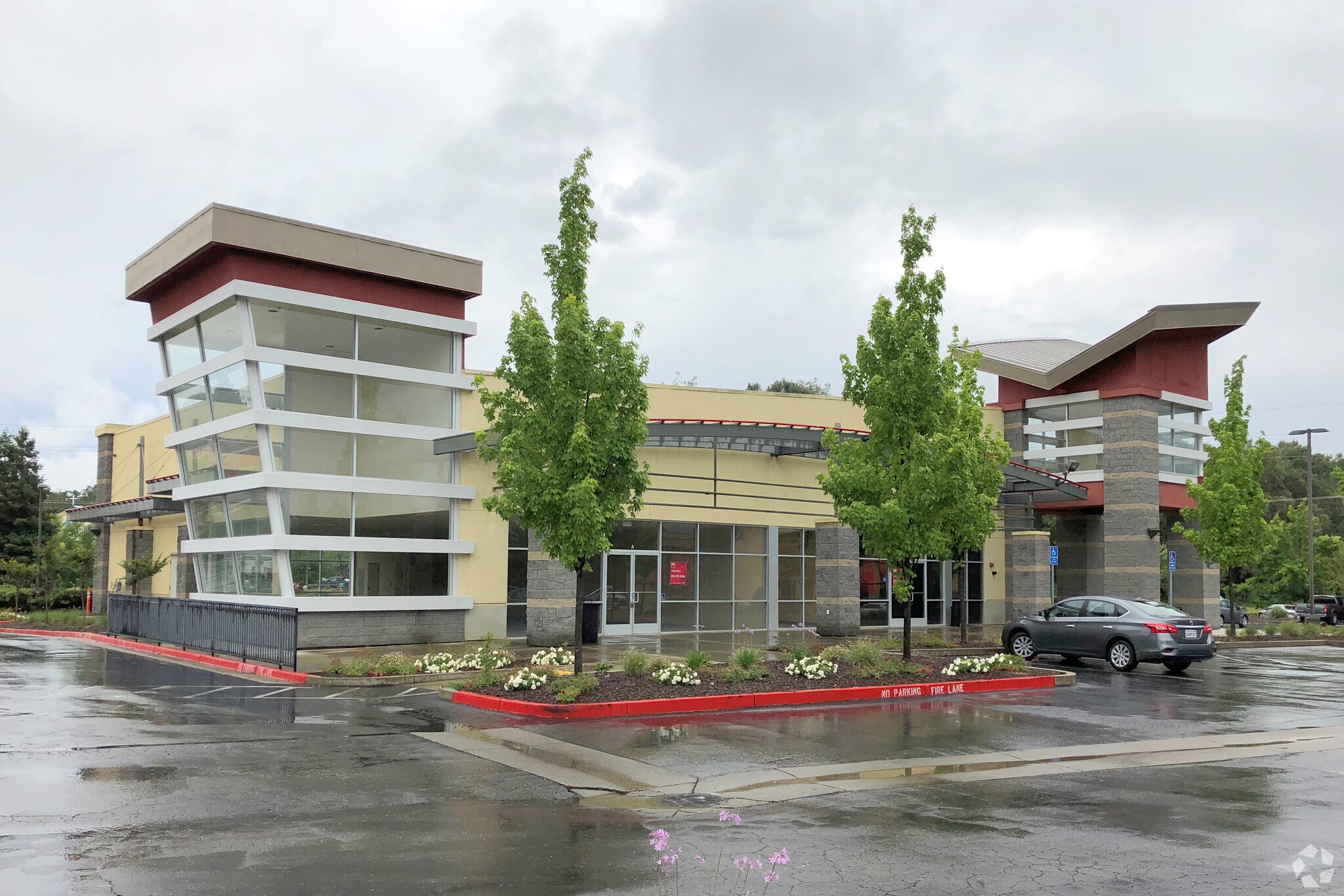 3275-3333 Coach Ln, Cameron Park, CA à louer Photo principale- Image 1 de 13