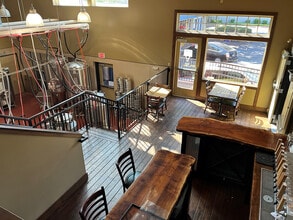 6410 SE Milwaukie Ave, Portland, OR for lease Interior Photo- Image 2 of 2