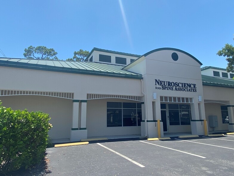 877 111th Ave N, Naples, FL for lease - Building Photo - Image 2 of 6
