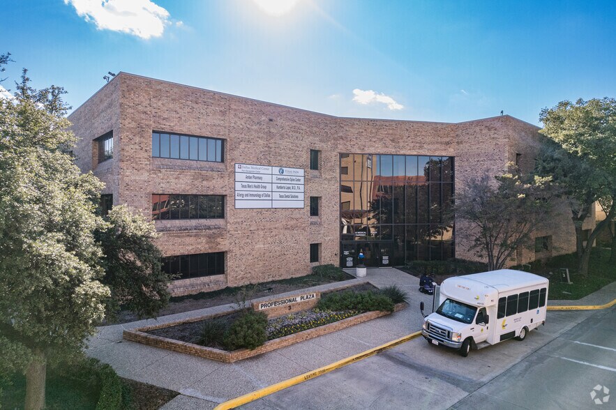 10 Medical Pky, Farmers Branch, TX à louer - Photo du bâtiment - Image 2 de 6