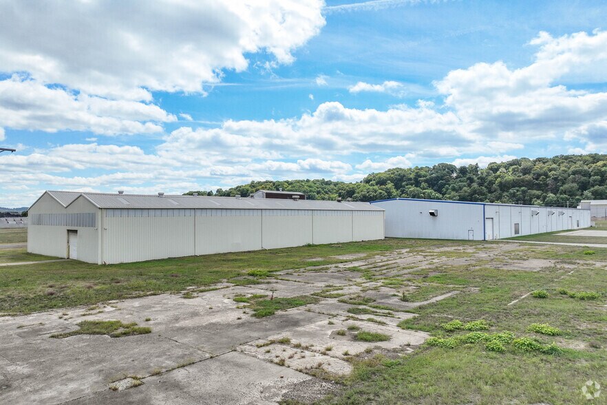 1729 Pennsylvania Ave, Monaca, PA à louer - Photo du bâtiment - Image 2 de 31