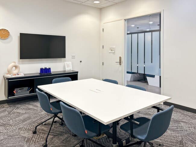 Plus de détails pour 12 Wolf Creek Dr, Swansea, IL - Coworking à louer