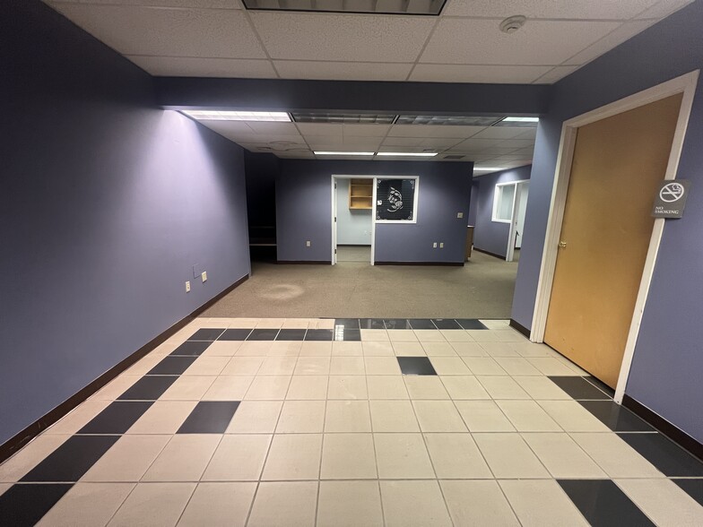 340 Railroad St, Danville, PA à louer - Photo du bâtiment - Image 3 de 10