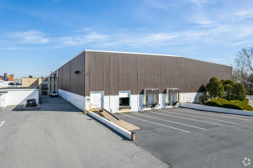 1 Pump Pl, Allentown, PA à louer - Photo du bâtiment - Image 3 de 10