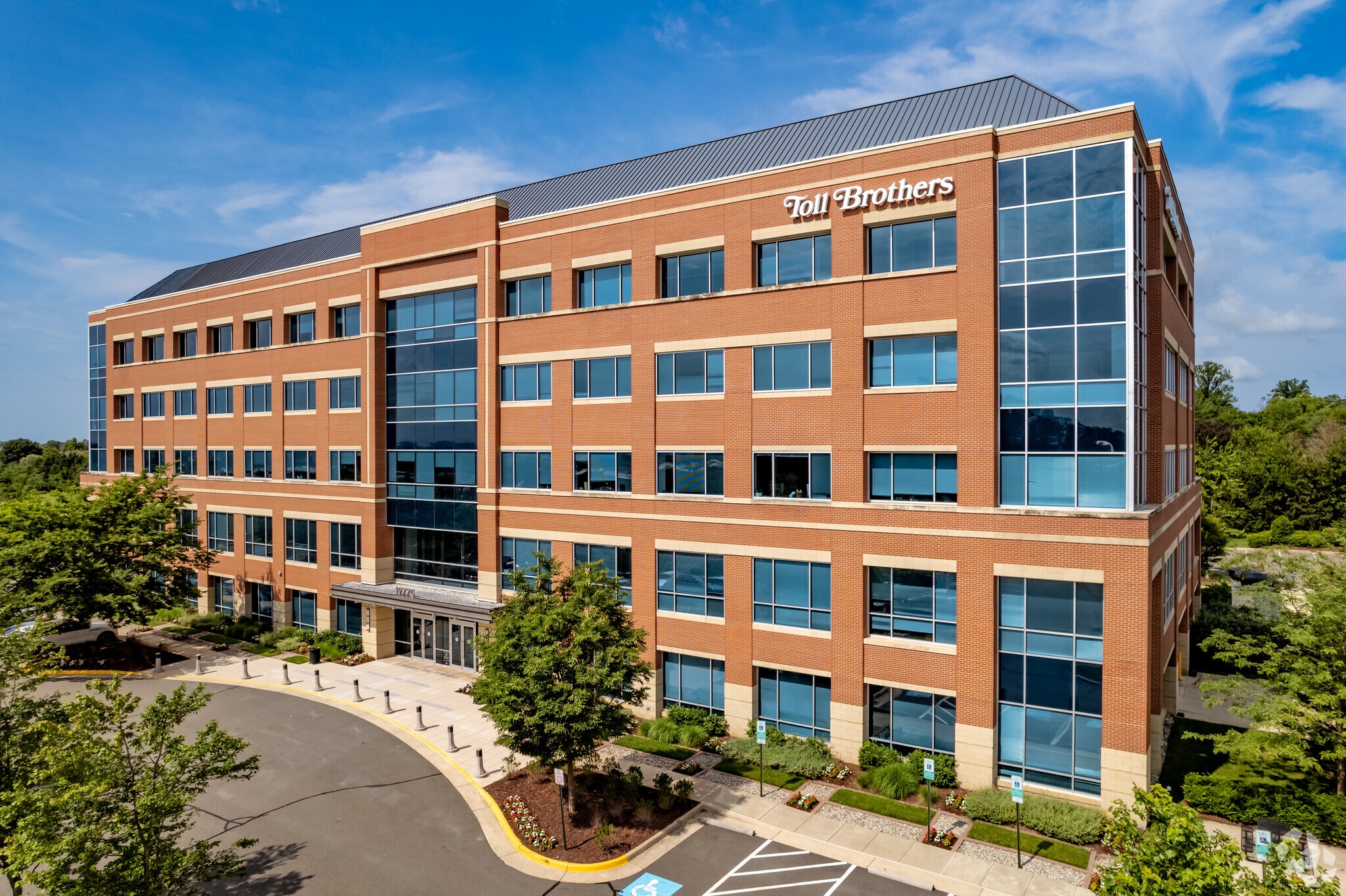19775 Belmont Executive Plz, Ashburn, VA for lease Primary Photo- Image 1 of 9