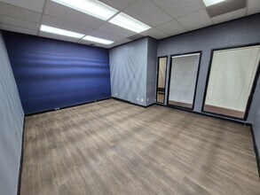 2500 W Broad St, Athens, GA for lease Interior Photo- Image 1 of 4