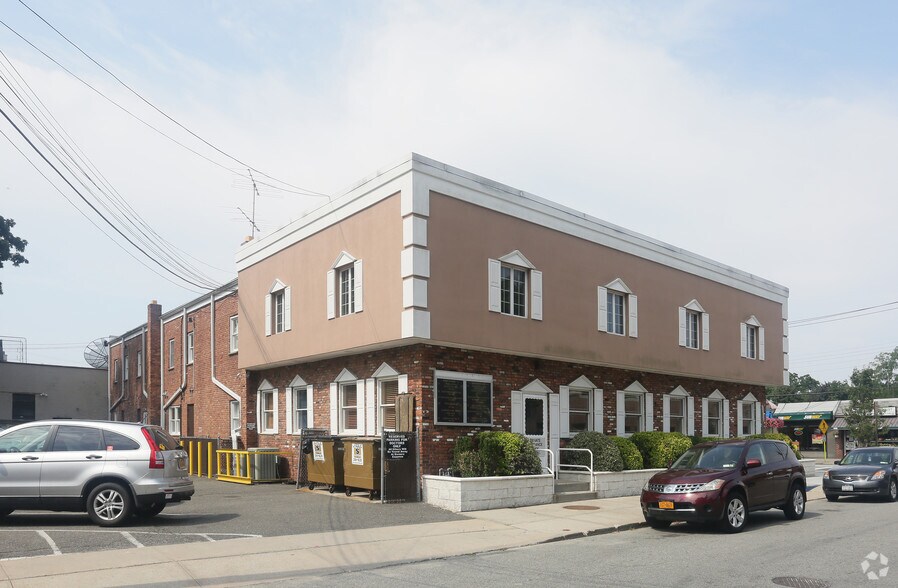 1035 Park Blvd, Massapequa Park, NY à louer - Photo du bâtiment - Image 3 de 12