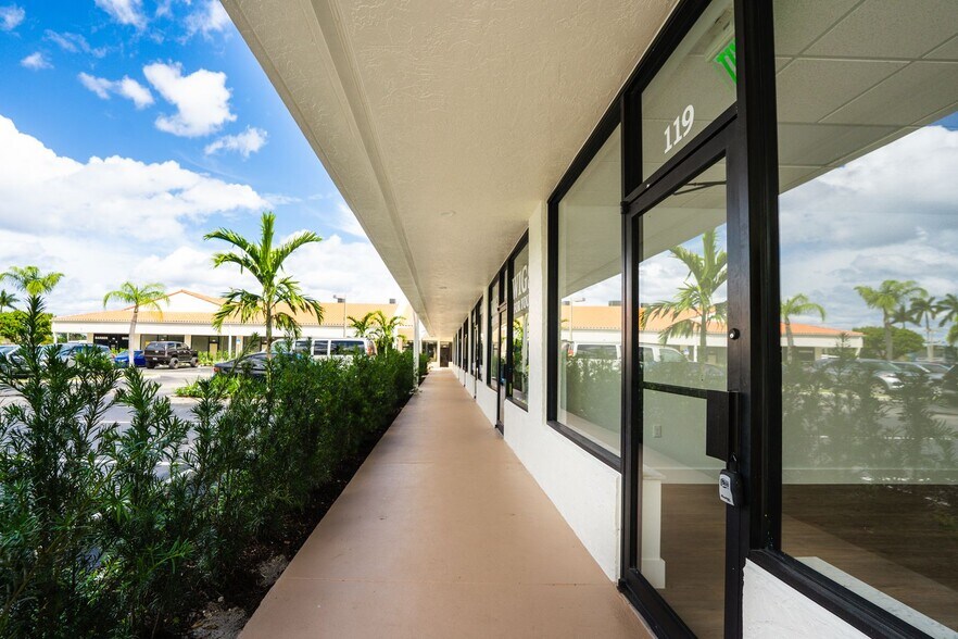 450 NE 20th St, Boca Raton, FL à louer - Photo du bâtiment - Image 3 de 20