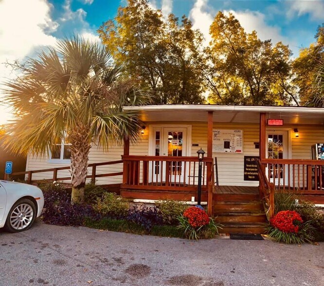 442 E Railroad Ave, Batesburg-Leesville, SC à vendre - Photo du bâtiment - Image 3 de 34
