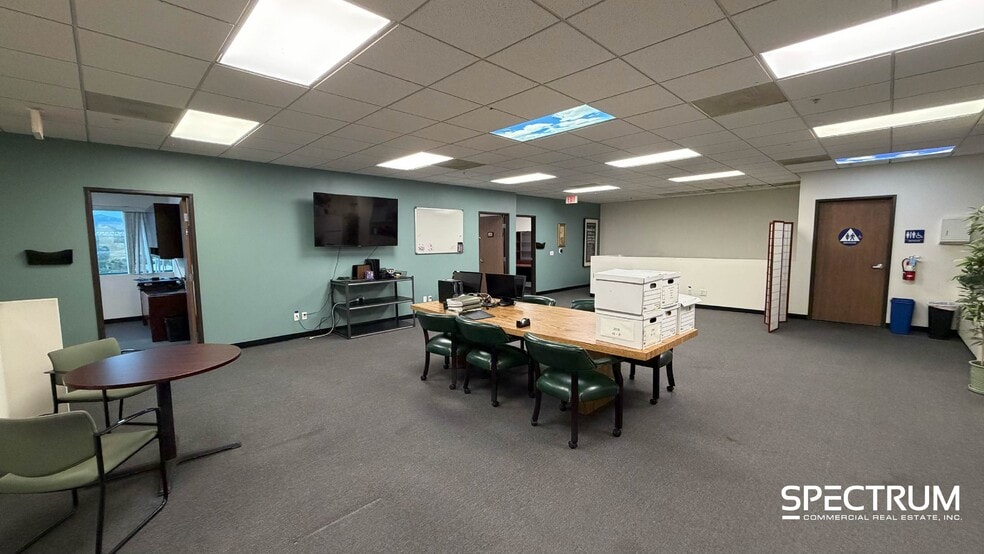 28486 Westinghouse Pl, Valencia, CA for lease - Building Photo - Image 3 of 14