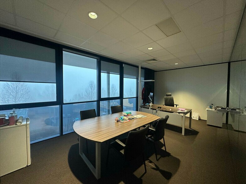 Office in Schiltigheim for lease - Interior Photo - Image 3 of 10