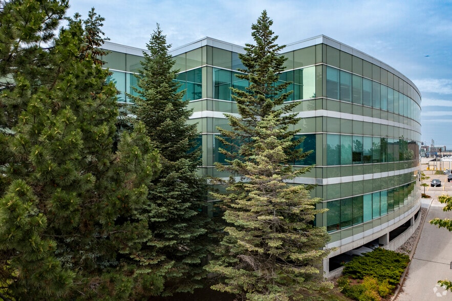 80 Micro Ct, Markham, ON à louer - Photo du bâtiment - Image 2 de 6