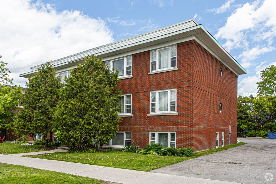 873-879 Kirkwood Av, Ottawa, ON à vendre - Photo principale - Image 1 de 2