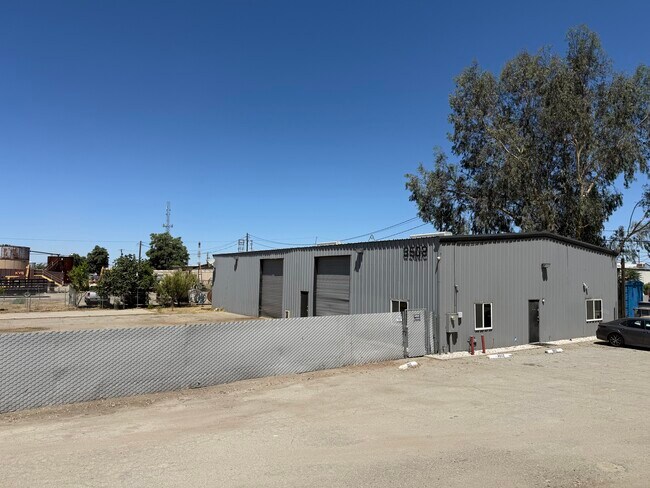Plus de détails pour 3502 Gilmore Ave, Bakersfield, CA - Industriel à louer