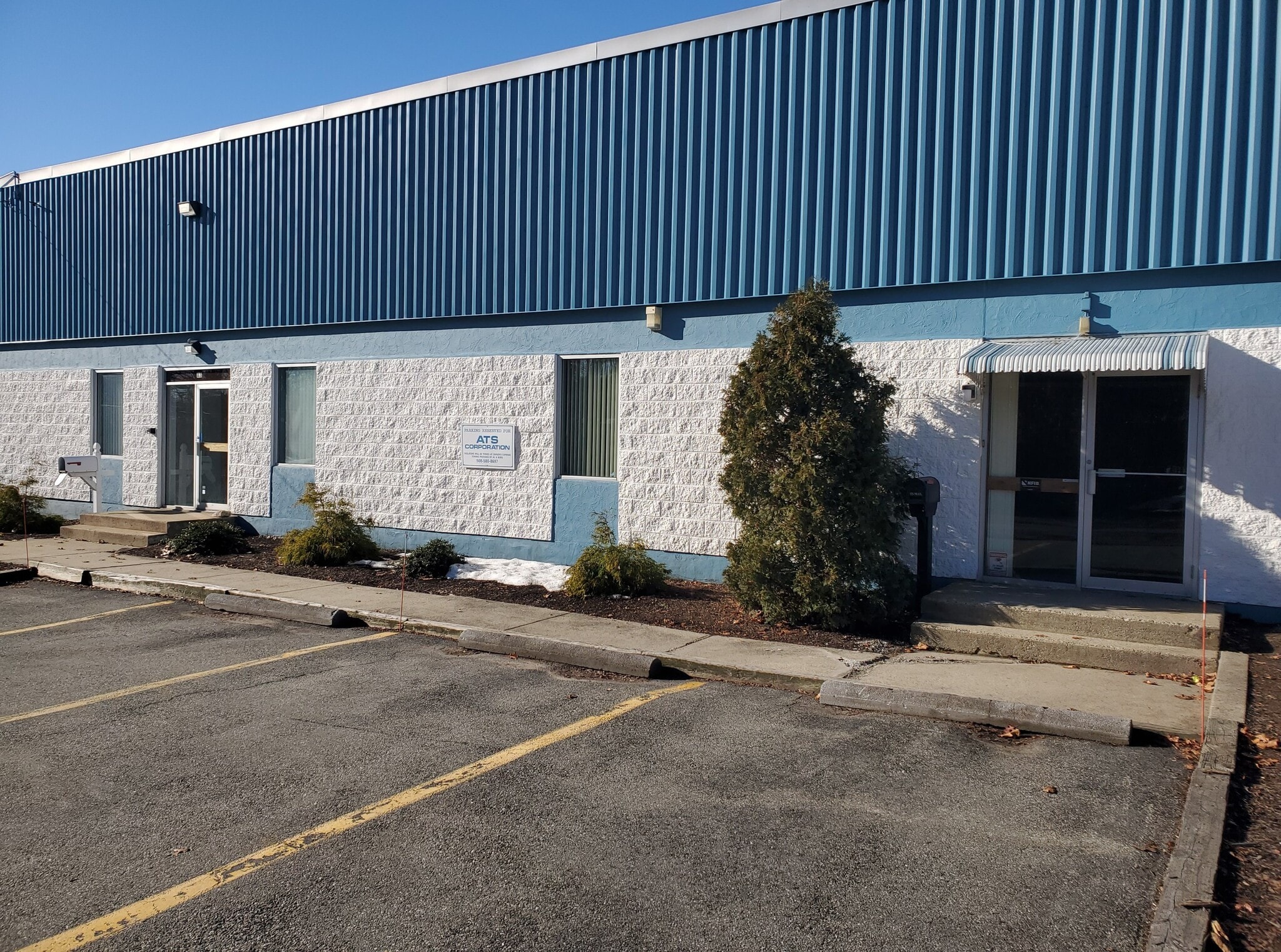 Avon Industrial Park Warehouse portfolio of 2 properties for sale on LoopNet.ca Building Photo- Image 1 of 2