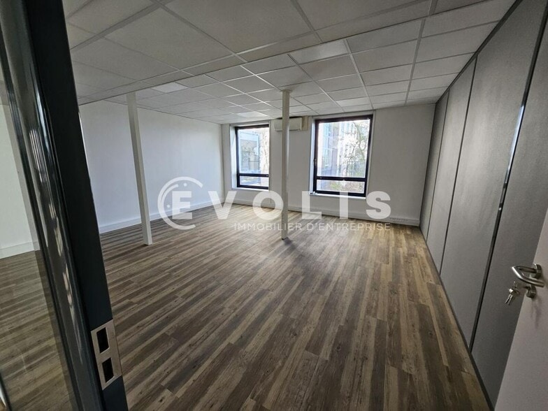 Office in Antony for sale - Interior Photo - Image 3 of 27