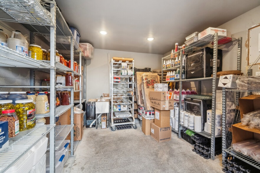 707 W Park Ave, Kiel, WI à vendre - Photo intérieure - Image 2 de 23