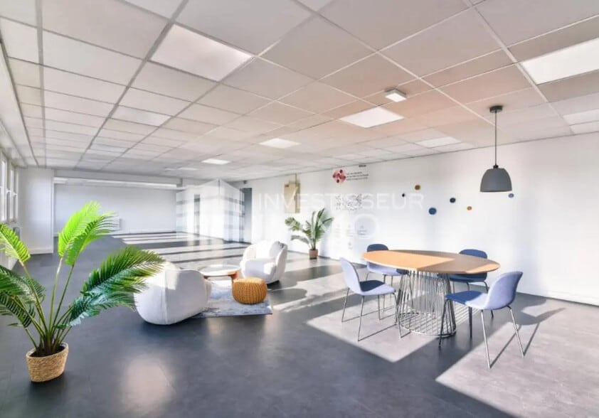 Office in Aulnay-sous-Bois for lease - Interior Photo - Image 3 of 6