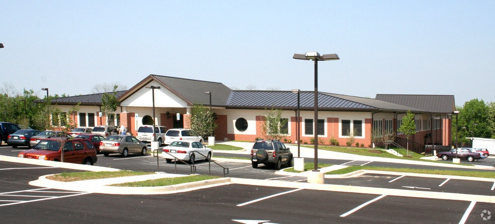 826 Washington Rd, Westminster, MD for sale - Building Photo - Image 3 of 11