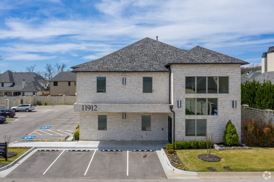 11912 S Norwood Ave, Tulsa, OK for lease - Building Photo - Image 2 of 12