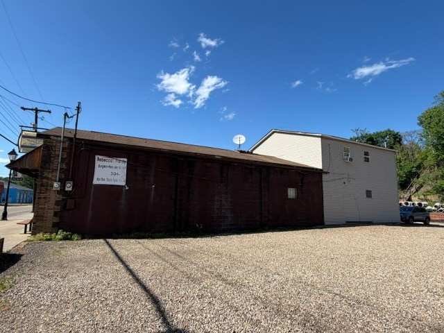 202 N Chester St, New Cumberland, WV for sale - Building Photo - Image 2 of 6