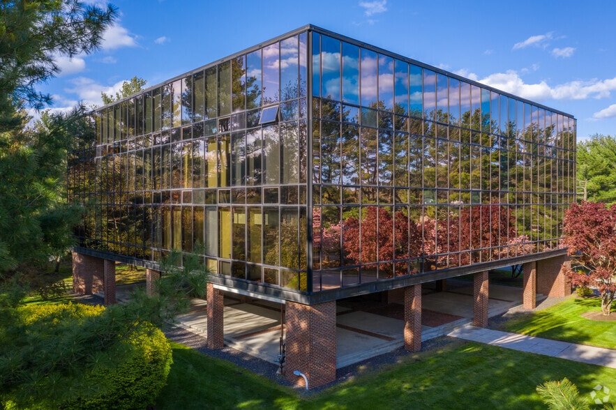 181 Wells Ave, Newton, MA for lease - Building Photo - Image 1 of 7