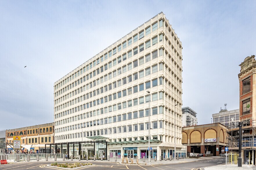 7-21 Churchill Way, Cardiff à louer - Photo principale - Image 1 de 16