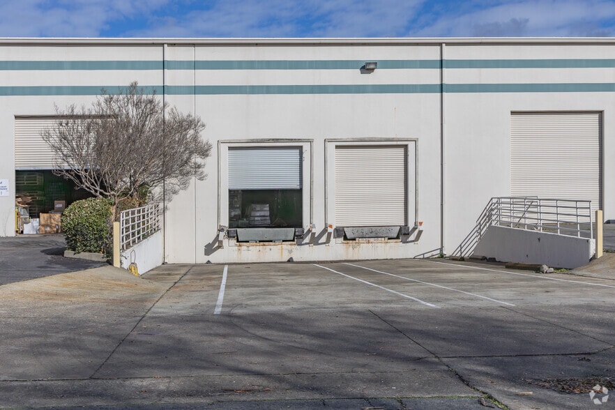 11391 Sunrise Gold Cir, Rancho Cordova, CA for lease - Building Photo - Image 3 of 9