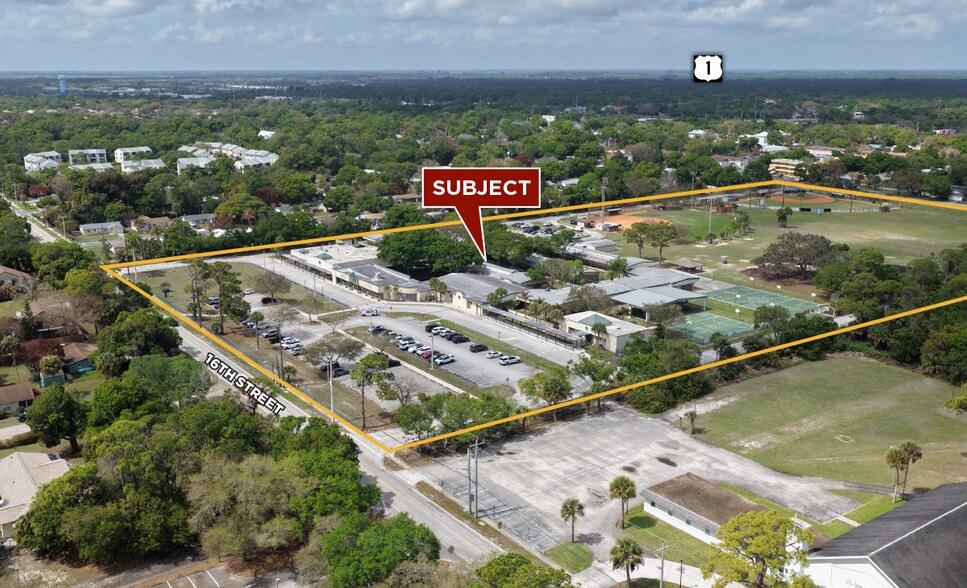 3850 16th St, Vero Beach, FL à vendre - Photo du bâtiment - Image 1 de 4