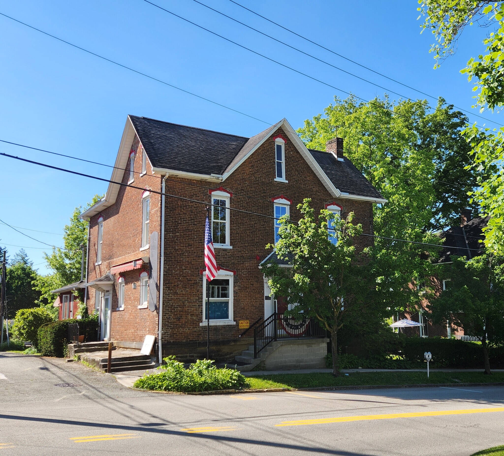 108 S Market St, Ligonier Township, PA à vendre Photo du bâtiment- Image 1 de 14
