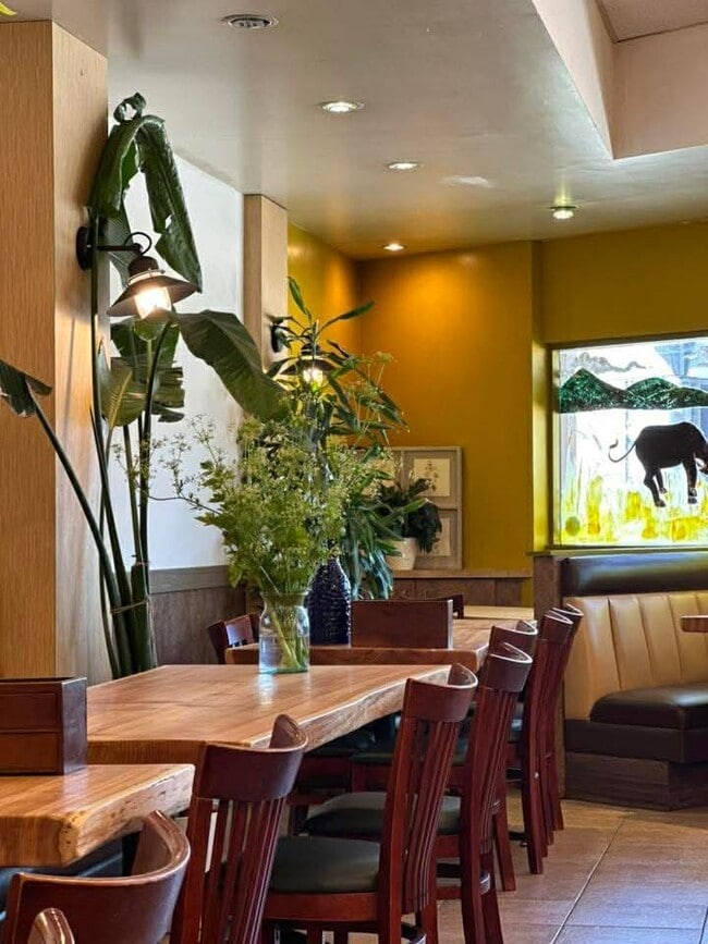 Plus de détails pour 2780 Kingsway, Vancouver, BC - Commerce de détail à vendre