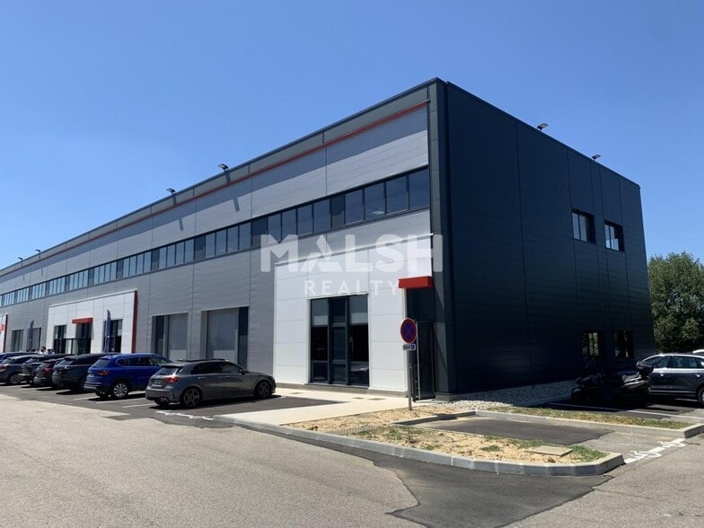 355 Avenue Henri Schneider, Meyzieu for lease - Building Photo - Image 2 of 12