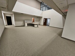 215 Moody Rd, Enfield, CT à louer Photo intérieure- Image 1 de 5