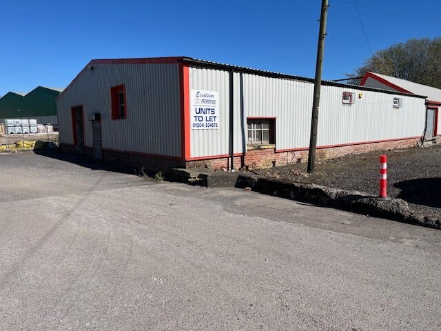 Ainsworth Rd, Manchester à louer - Photo du bâtiment - Image 2 de 4