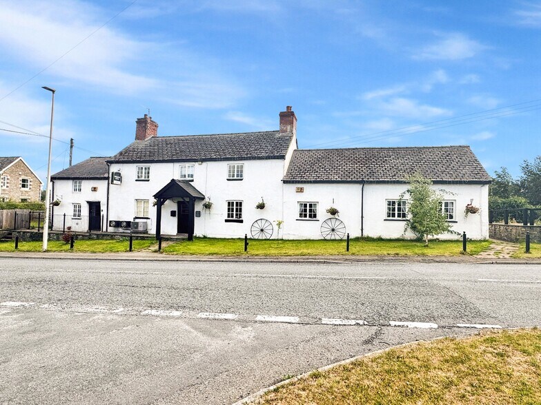 A483, Builth Wells à vendre - Photo du bâtiment - Image 2 de 26