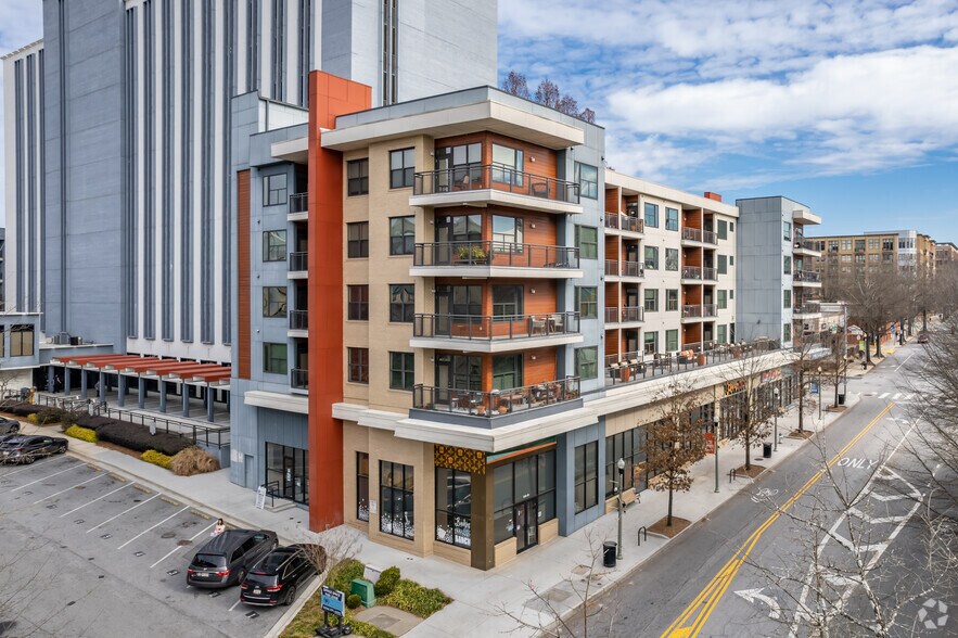 315 W Ponce de Leon Ave, Decatur, GA for lease - Primary Photo - Image 1 of 4