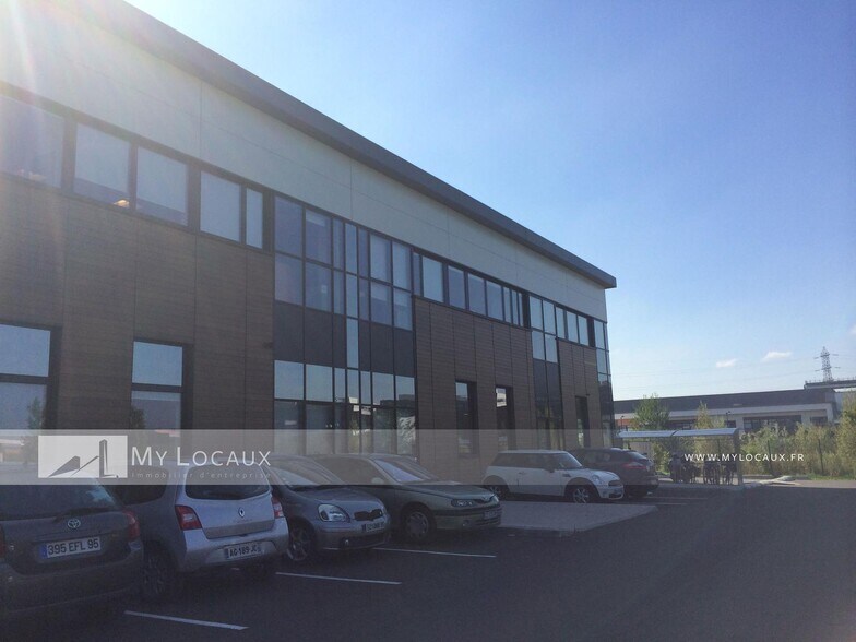 Flex in Villeneuve-la-Garenne for lease - Building Photo - Image 3 of 4