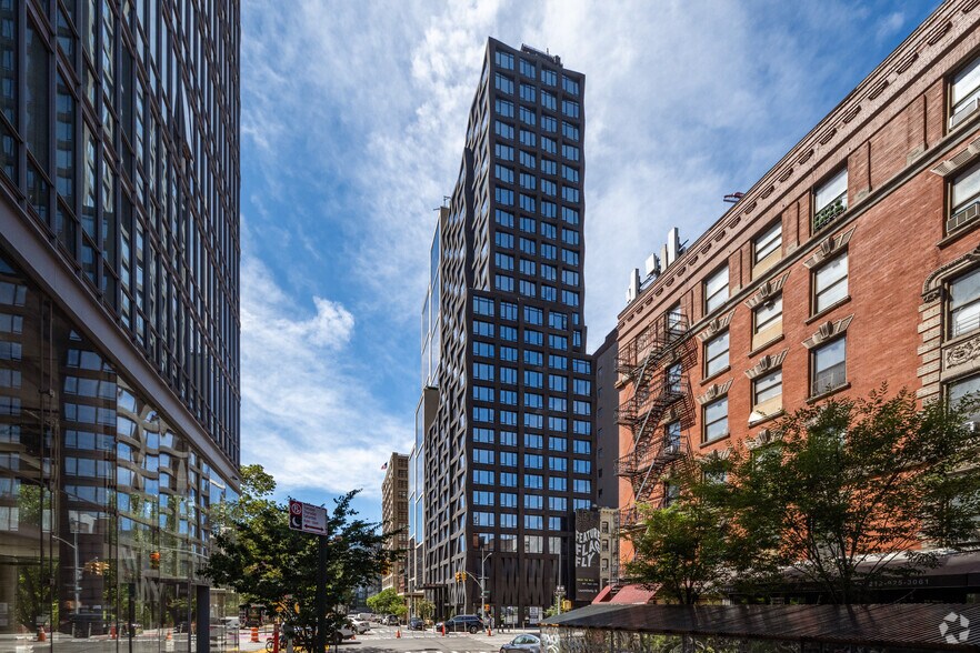 111 Varick St, New York, NY à louer - Photo du bâtiment - Image 2 de 4