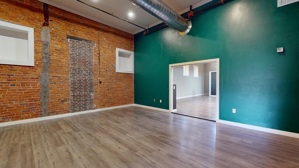 112 W 2nd St, Grand Island, NE for lease - Interior Photo - Image 3 of 18