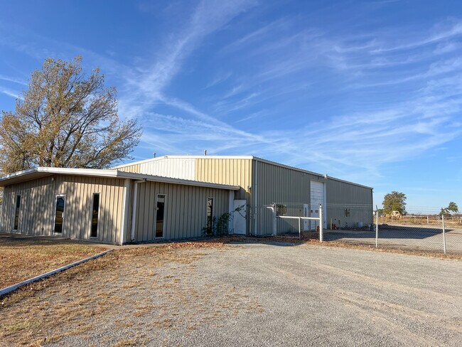 Plus de détails pour 601 Truck Byp, Drumright, OK - Industriel à louer