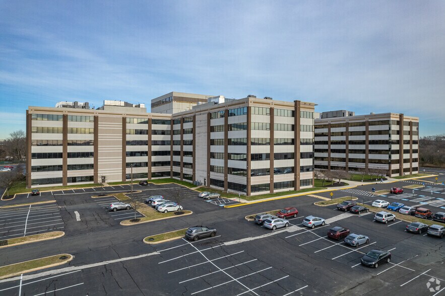 3 Executive Campus, Cherry Hill, NJ à louer - Photo du bâtiment - Image 2 de 9