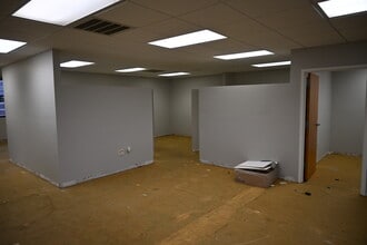 8402 Laurel Fair Cir, Tampa, FL for lease Interior Photo- Image 1 of 3