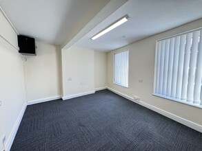 14 Angel Cres, Bridgwater for lease Interior Photo- Image 1 of 6