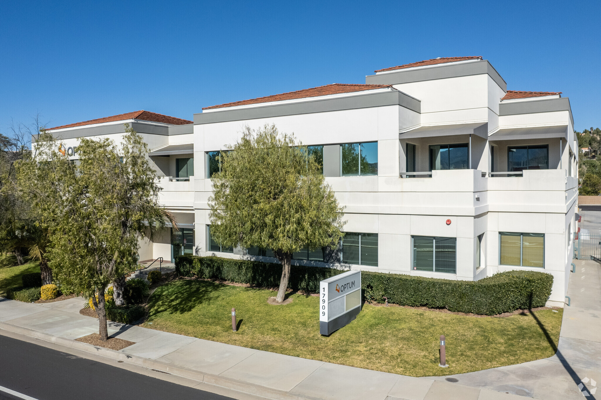 17909 Soledad Canyon Rd, Santa Clarita, CA for sale Primary Photo- Image 1 of 1