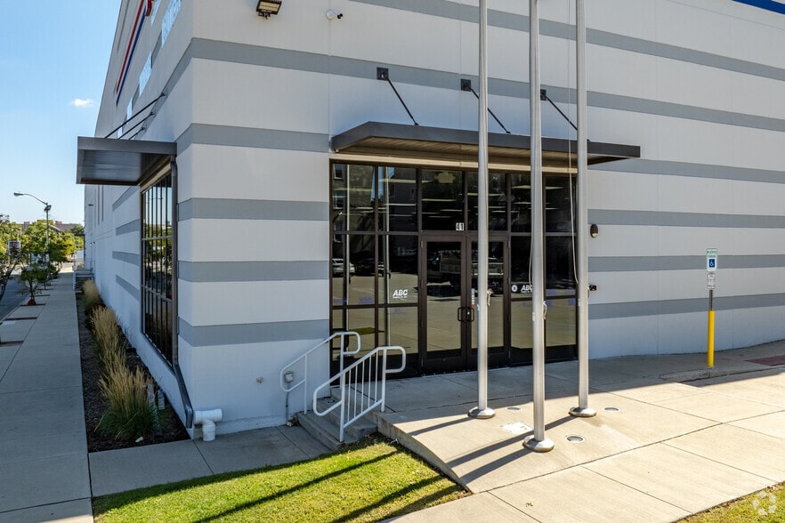 11-41 Sussex Ave, East Orange, NJ for lease - Building Photo - Image 3 of 5