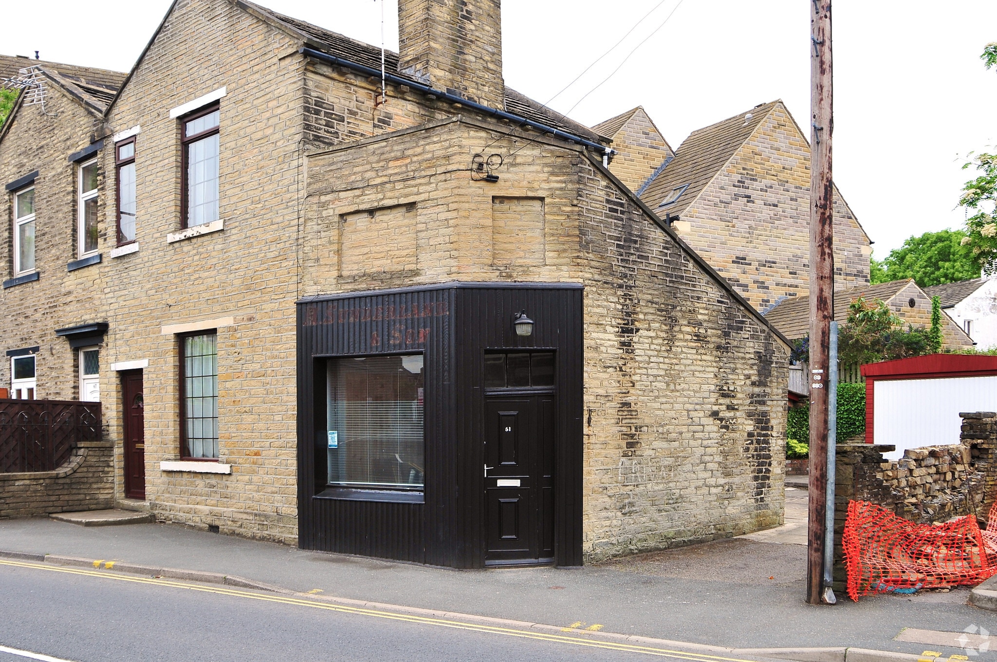 51 Towngate, Northowram for lease Primary Photo- Image 1 of 4